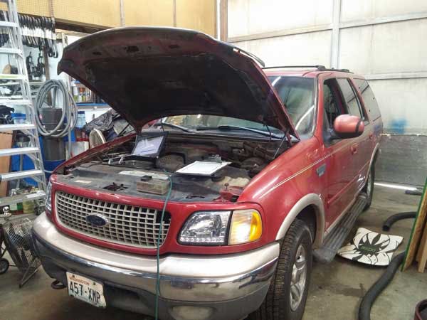 Figure 0 1999 Ford Expedition Copy