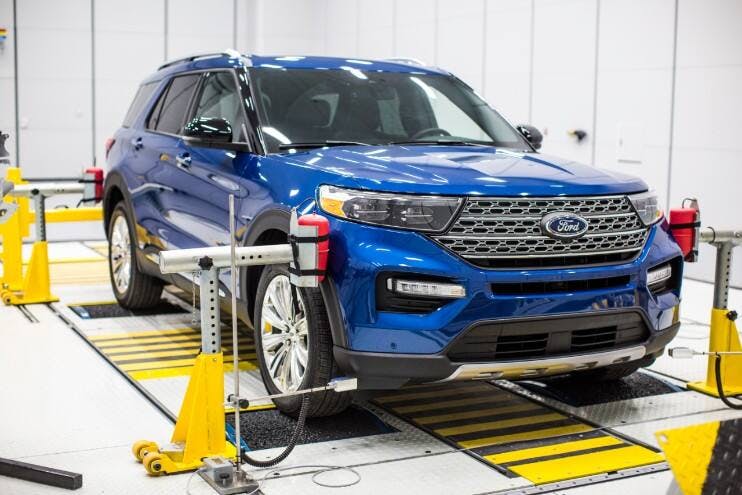 Amb Vmt 19 Suvs Replace Sedans Blue Ford Explorer From Ford