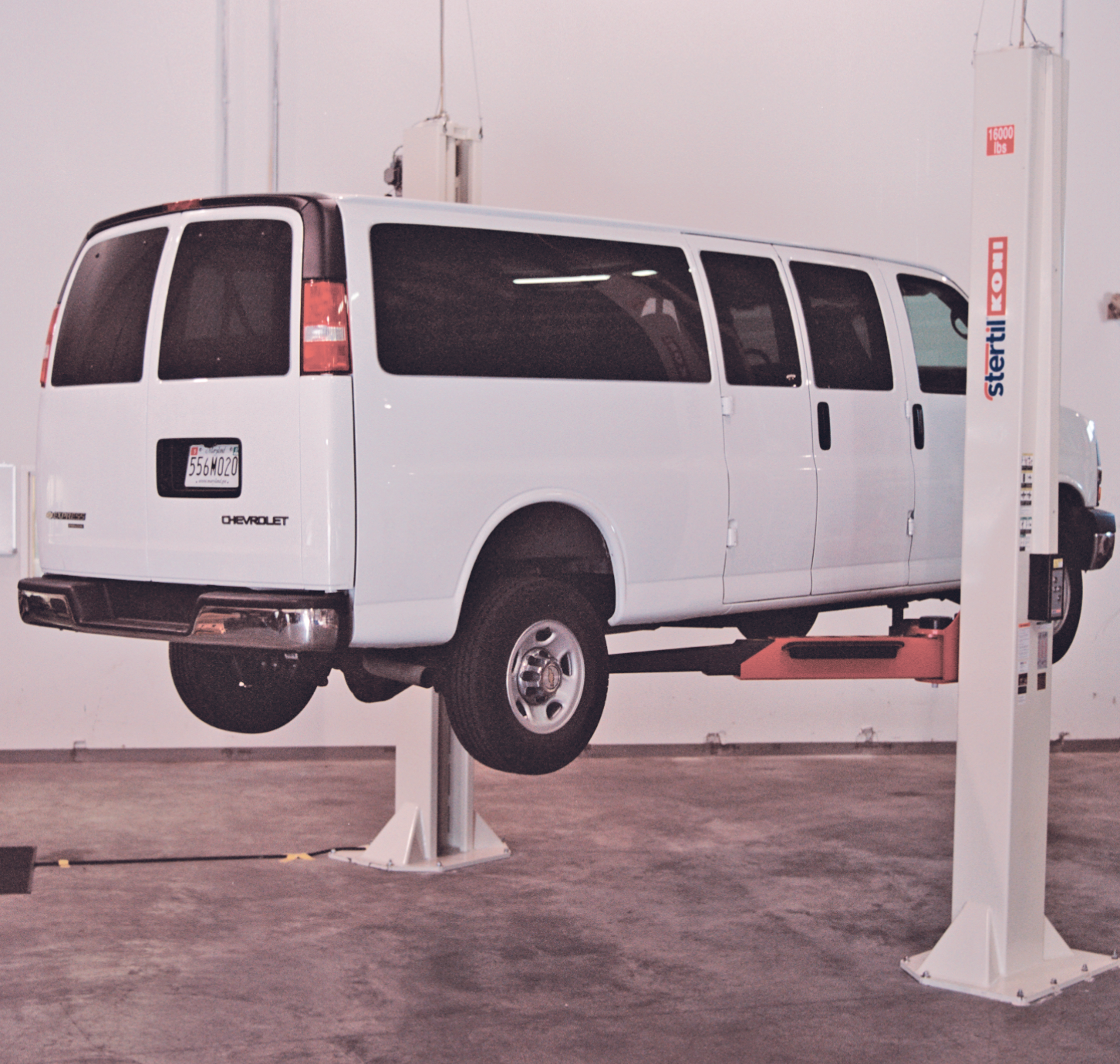 Sk2070sk2082twopostlifts 10100345