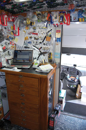 1212086257969 10330871