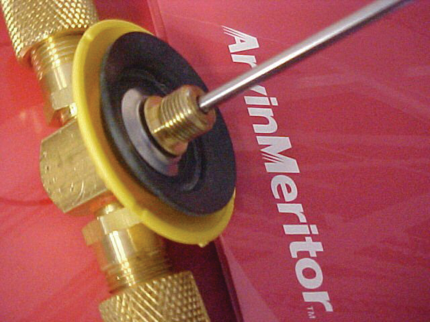 NextGeneration Meritor Tire Inflation System by PSI™ Includes Stainless Steel Retaining Ring