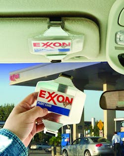 Rnrplasticsvinylwalletcardhold 10227042 Rnrplasticsvinylwalletcardhold 10227042