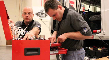 La Crosse Truck Center wins 2011 Mack North American VISTA Competition