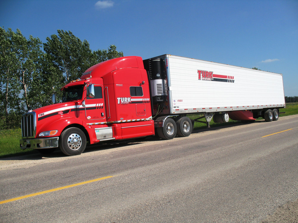 SmartTruck&rsquo;s UT-1 Trailer UnderTray System improves airflow underneath the trailer, creating cooler temperatures over brakes and tires.
