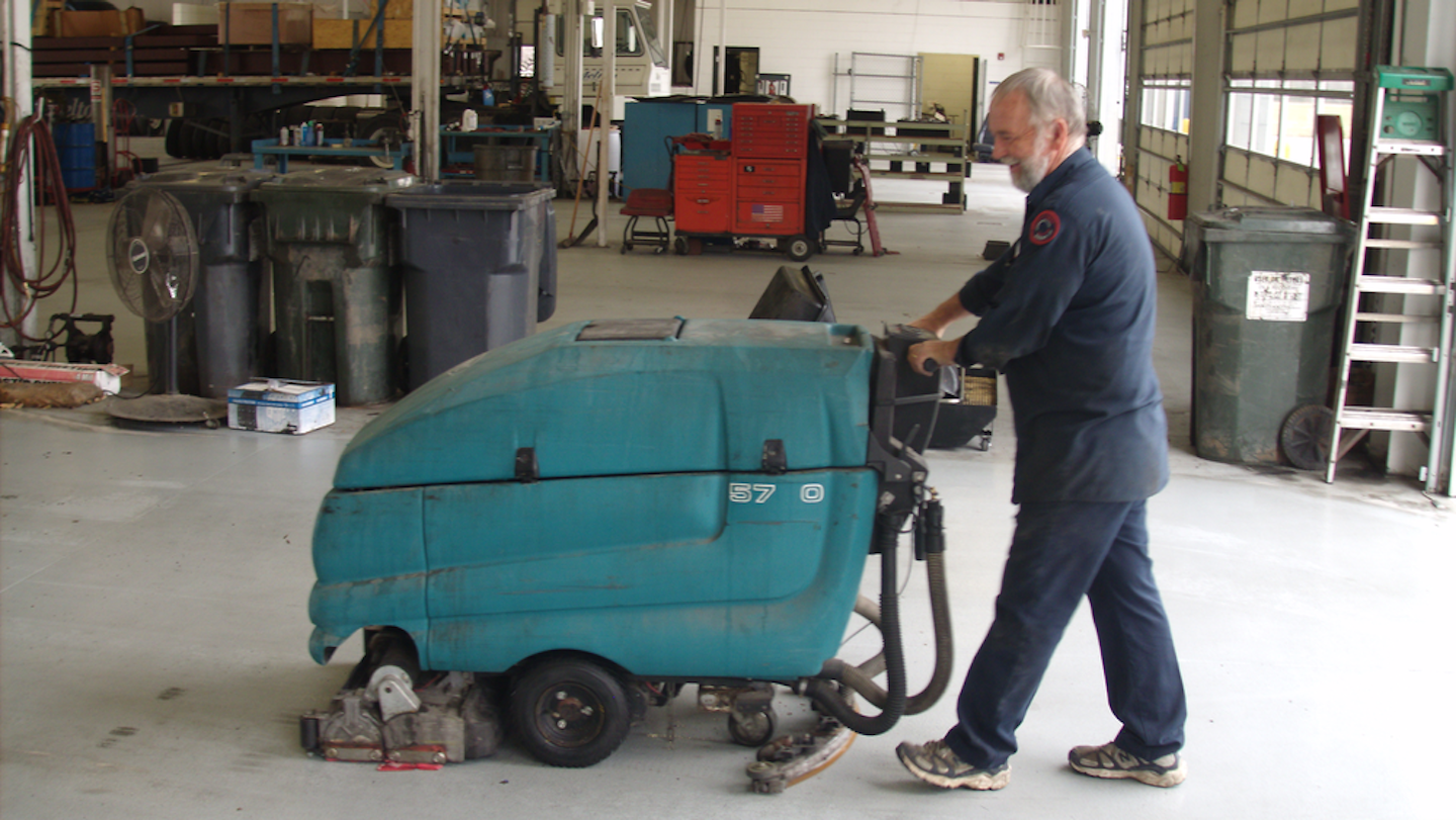 Clean vehicle repair shop work environments promote productivity and