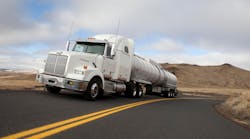 Western Star&rsquo;s lightweight spec options, ideal for liquid and dry bulk applications, help increase payload capacity and improve fuel efficiency.