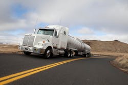 Western Star&rsquo;s lightweight spec options, ideal for liquid and dry bulk applications, help increase payload capacity and improve fuel efficiency.