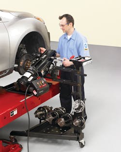 Hunter Engineering offers the QuickComp Lathe, featuring a two-way adjustable compensation adapter. Hunter Engineering offers the QuickComp Lathe, featuring a two-way adjustable compensation adapter.