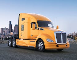 The Kenworth T680&rsquo;s stylish and aerodynamic shape benefits from a sculpted full-height roof, optimized bumper and hood, full-height side extenders, cab/sleeper-to-fairings closeout panels, chassis fairings extenders, and flush-mounted lighting. It adds up to a 10 percent enhancement in aerodynamics.