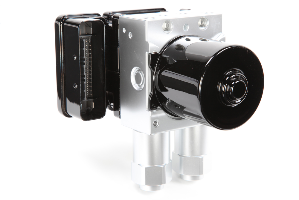 In 1981, WABCO pioneered ABS for commercial vehicles.