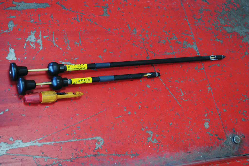 Phil&rsquo;s Electric Piercing Probe