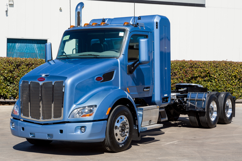 Peterbilt579 Cng 6303