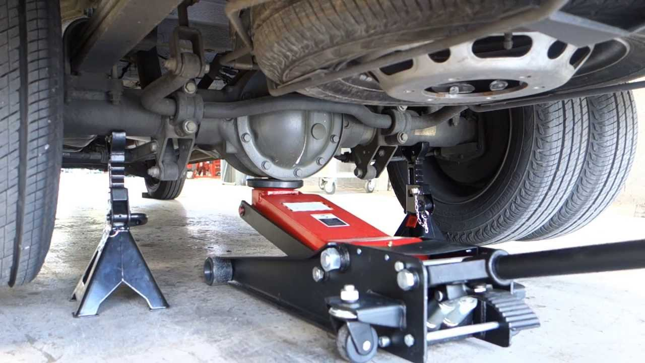 Chicago Pneumatic Workshop Equipment Range Video