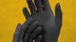 Adenna Darklight hands 5553afd39ff35