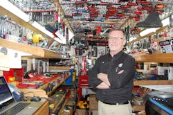 Mac Tools distributor Tim Lyons has been running his Renton, Wash. route for nearly six years Mac Tools distributor Tim Lyons has been running his Renton, Wash. route for nearly six years