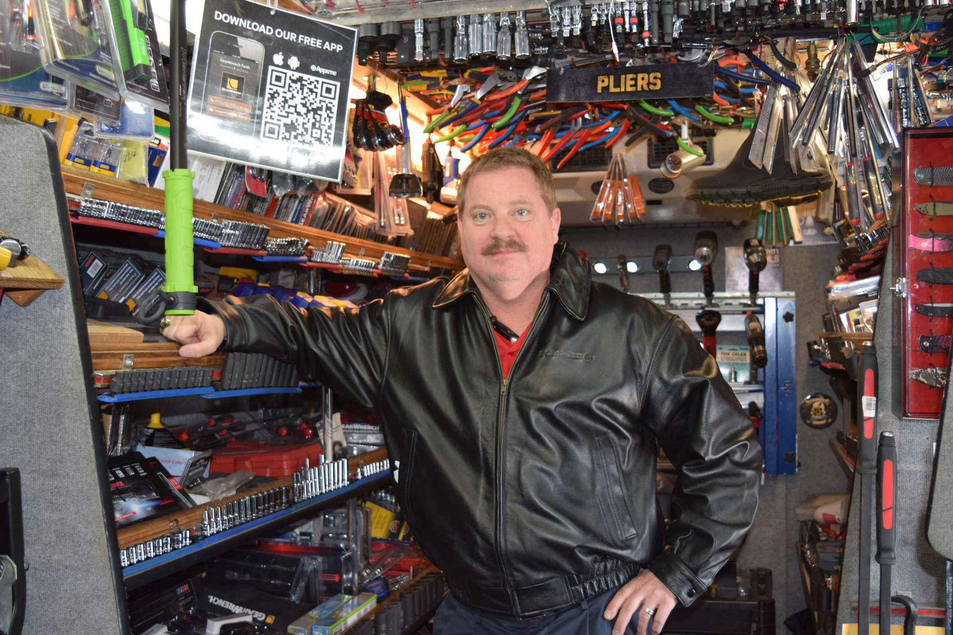 Nathen Arnold, independent distributor is a member of the GearWrench Street Team.