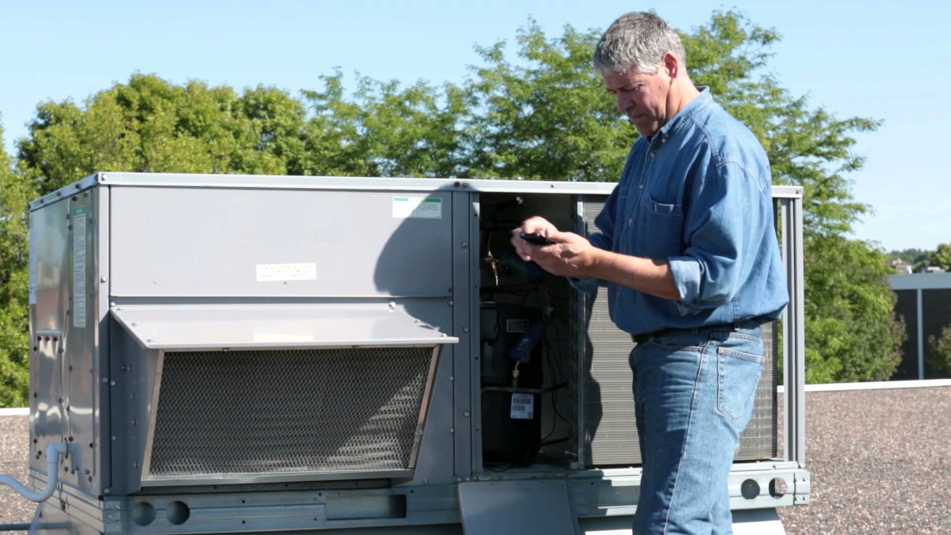 VIDEO: Yellow Jacket Mantooth Wireless Digital P/T Gauge