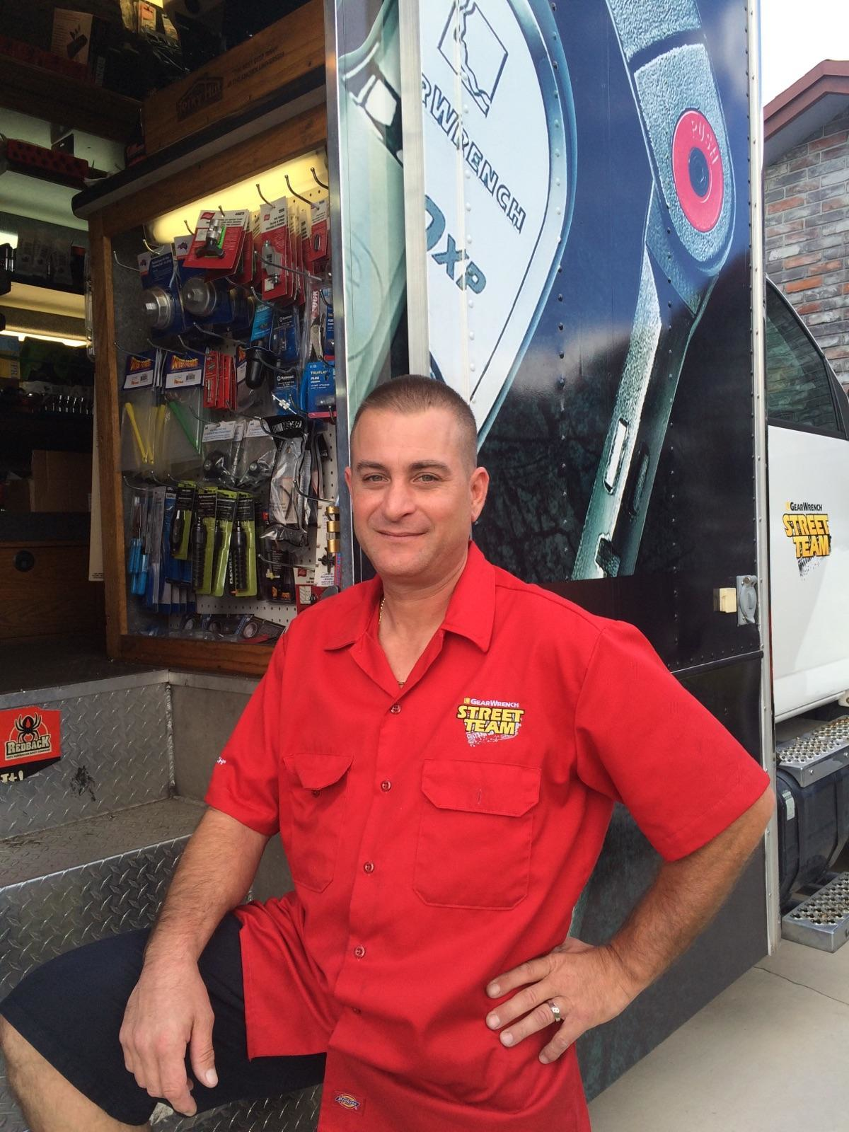 Independent mobile distributor and GearWrench Street Team member John Salera runs a route in West Palm Beach, Fla.