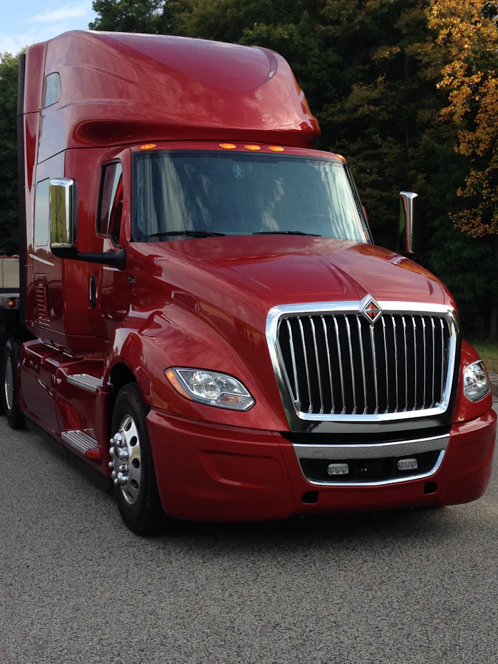 International Truck LT Series ride and drive | Vehicle Service Pros