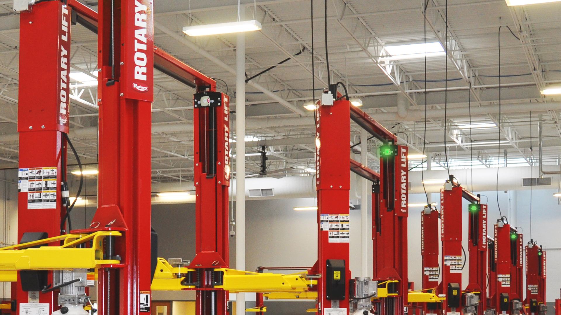 Rotary Lock Lights 2 Post Shop Bays 59b020162a5d9