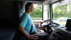 800px Truckdriver 59ee2aa02873a