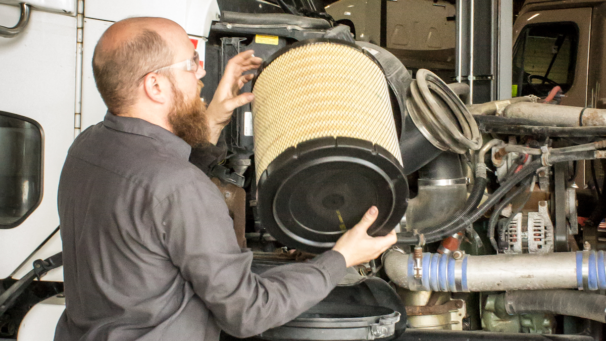 Trends In Heavy Duty Commercial Truck Filters And Filtration Vehicle Service Pros