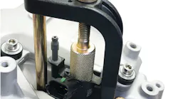 The SP Tools Injector Puller Kit, No. 16400, is designed to remove diesel injectors on 2011-2016 GM pickup trucks equipped with the Duramax LML engine.
