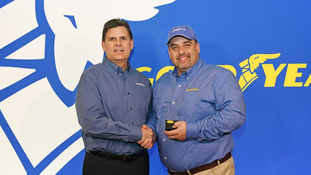 Download 2 5b992cf6bc7eb