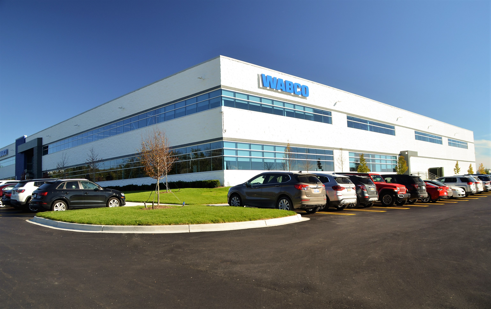 WABCO opened its new Americas headquarters facility in Auburn Hills, Mich. The $20 million facility houses approximately 200 employees, and WABCO plans to increase employment at the site by as many as 90 additional jobs by 2021.