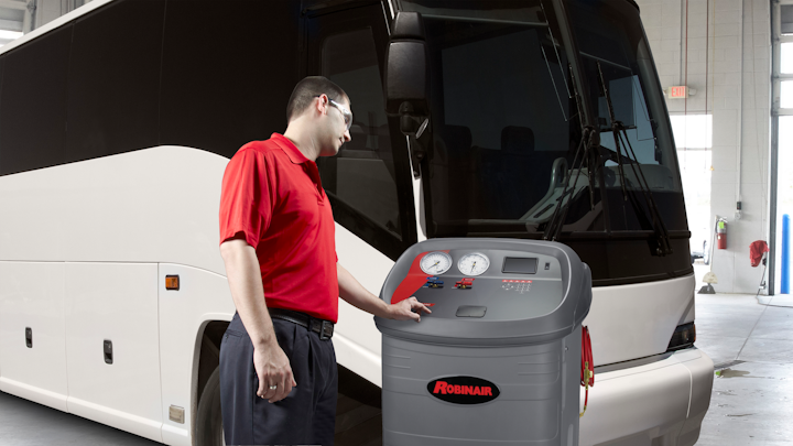 How To Maintain In Cab Air Conditioning Systems For Commercial Vehicles Vehicle Service Pros