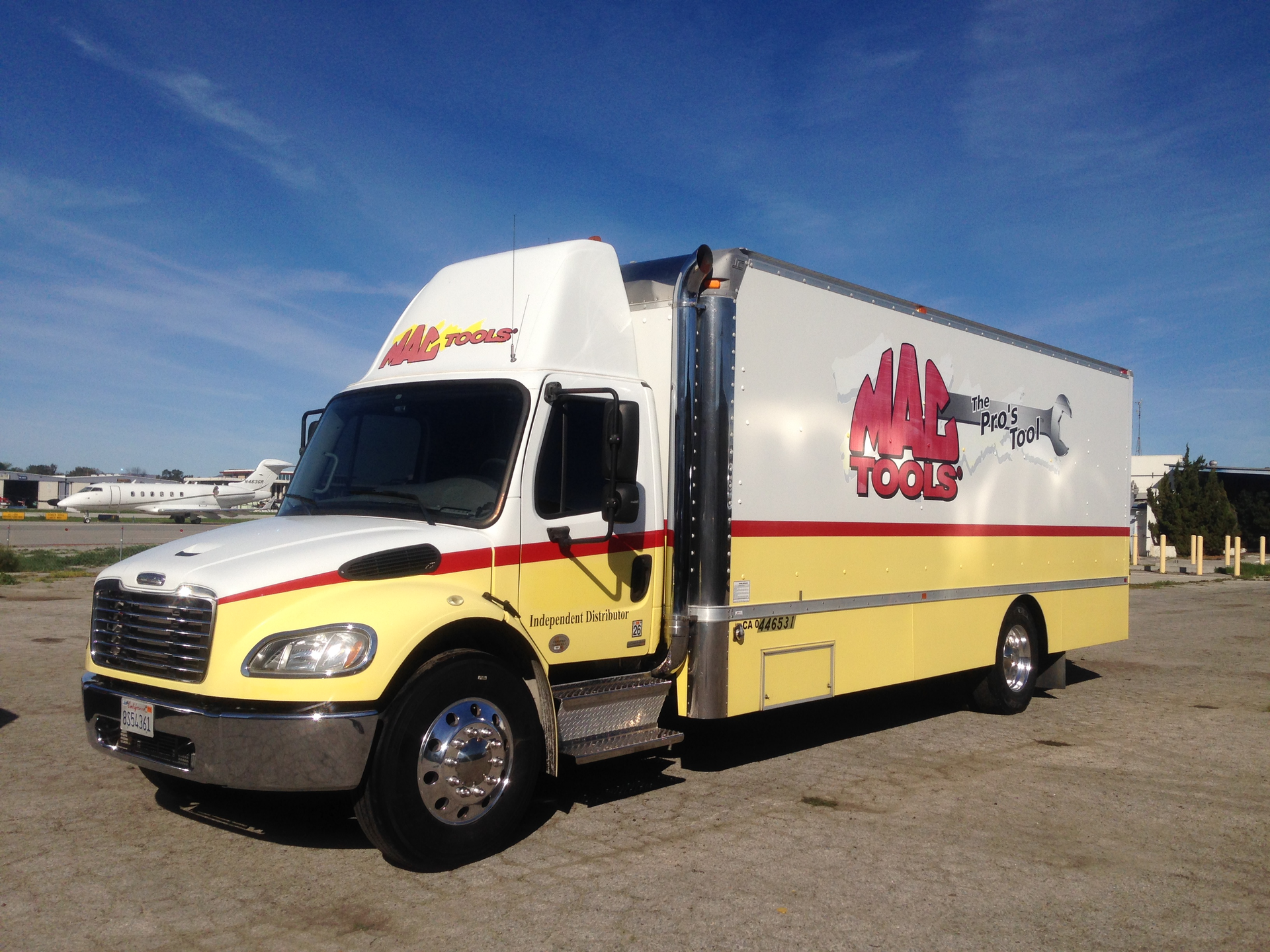 Bill Kaser has been driving a Mac Tools truck in Southern California for more than three decades.