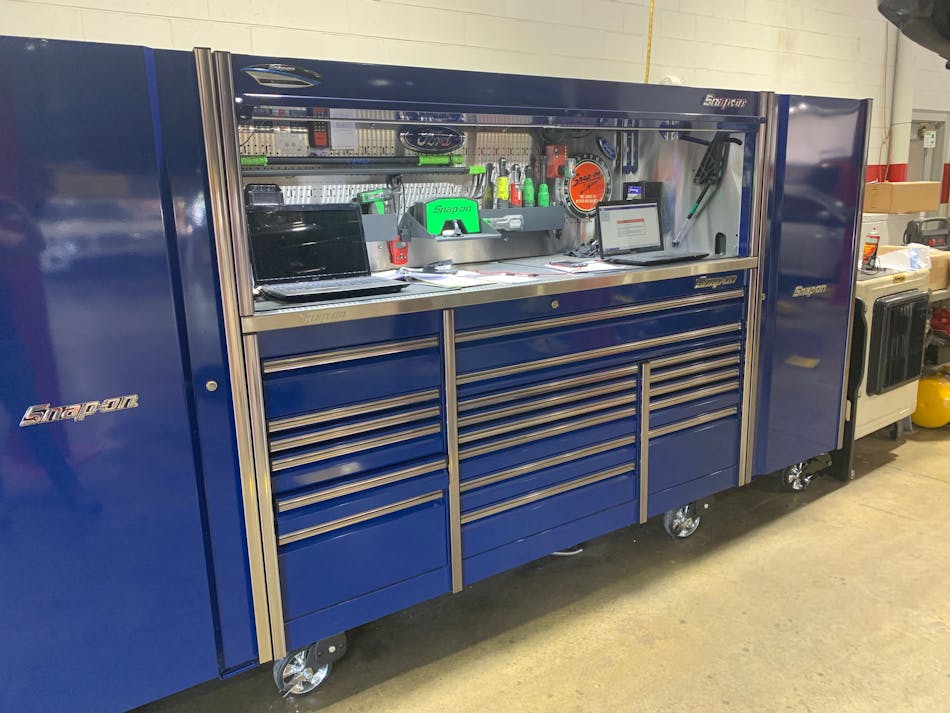 Mark Myers of Manchester, Tennessee has been an automotive technician for 24 years, and last year, he upgraded his previous toolbox to a Snap-on Epiq series box with two matching side cabinets.