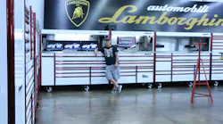 The L-shaped, 60’ long Snap-on Mr. Big Toolbox unit at Redz Auto Body in East McKeesport, Pennsylvania is made up of two lockers, four hutches and two top boxes.