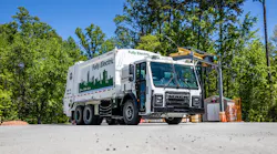 Mack Lr Electric 1