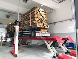 Skylift Tandem Log Truck