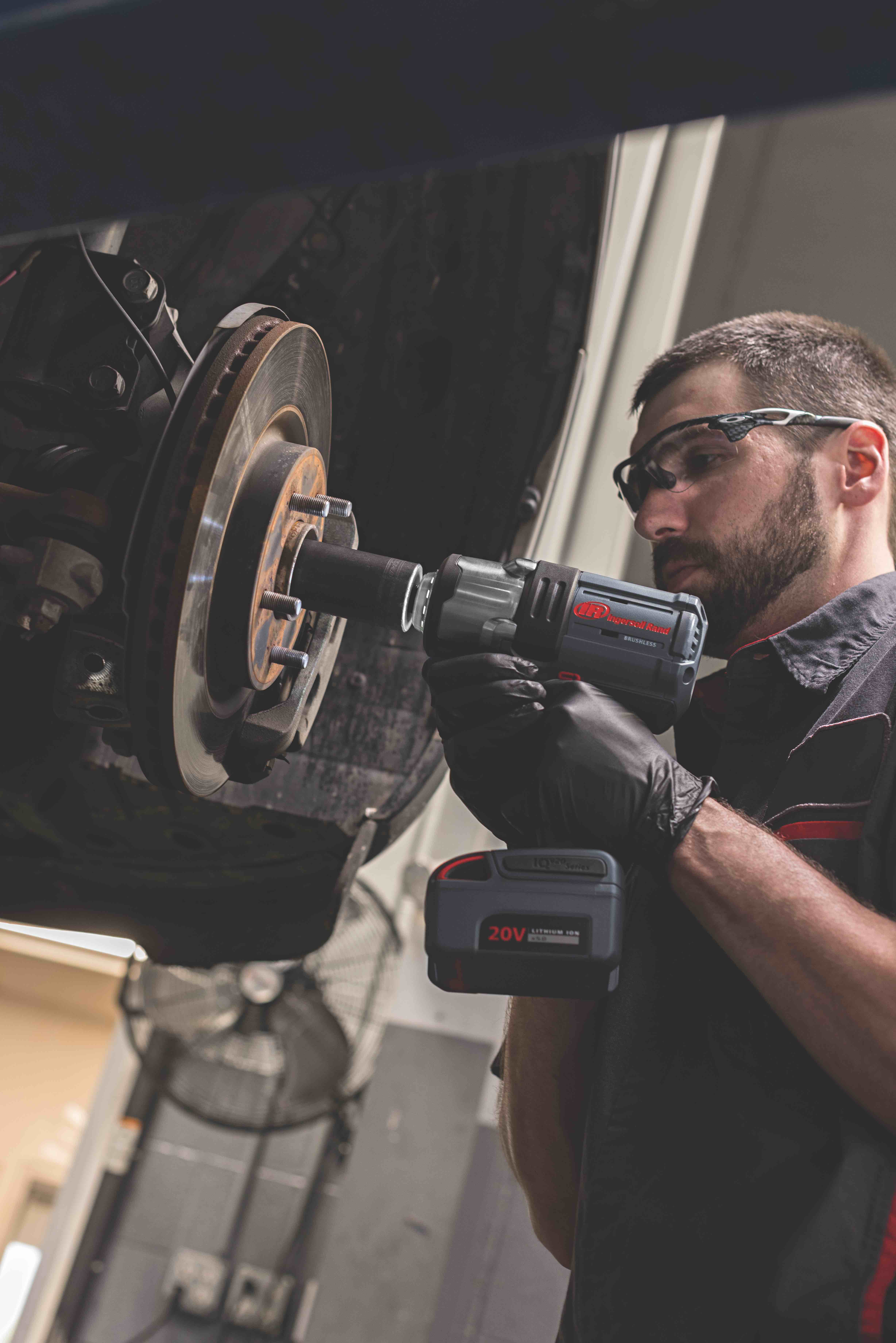 W7172 High Torque Impact Wrench Axle Nut A8 (003)