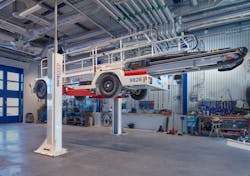 Post Lift With Airport Vehicles Shopped 5e0f88f7dd74b Post Lift With Airport Vehicles Shopped 5e0f88f7dd74b