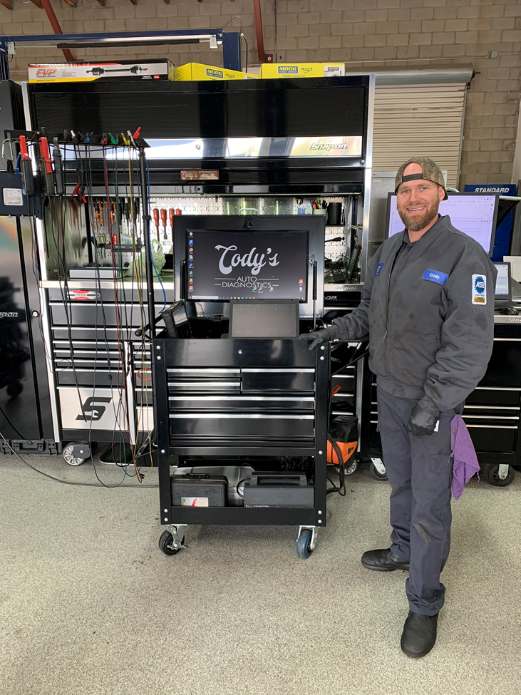 Gaddie modified his Harbor Freight tool cart to create the perfect setup for all his diagnostic tools and equipment.