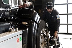 Truck Service 605a26a43f824 Truck Service 605a26a43f824