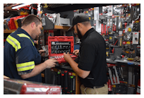 For Mac Tools dealer Chris Nelson, when a customer asks for a tool to help them, he&rsquo;s going to figure out just what they need and then close the deal.