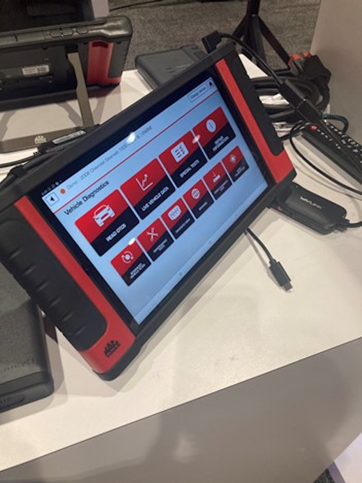 PHOTO GALLERY Mac Tools Fair 2021 Vehicle Service Pros