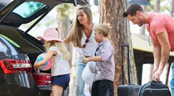 Family Children Load Car Luggage 500x281