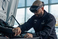 Mercedes-Benz shop foreman Joey Lagrasta uses the Microsoft HoloLens 2 device and Mercedes-Benz Virtual Remote Support.