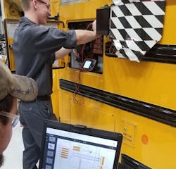 Nav Apprentice Techs Diagnostic Cart Ic Bus 2 Phixr 618c0b8d1a30e Nav Apprentice Techs Diagnostic Cart Ic Bus 2 Phixr 618c0b8d1a30e