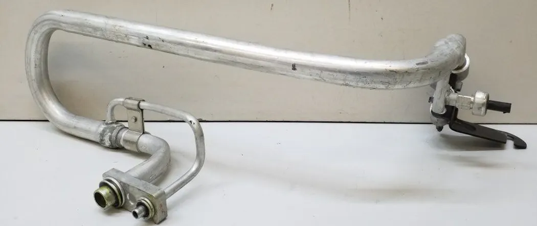 Figure 1: Chrysler IHX. Note how the design combines the liquid and suction (vapor) lines.
