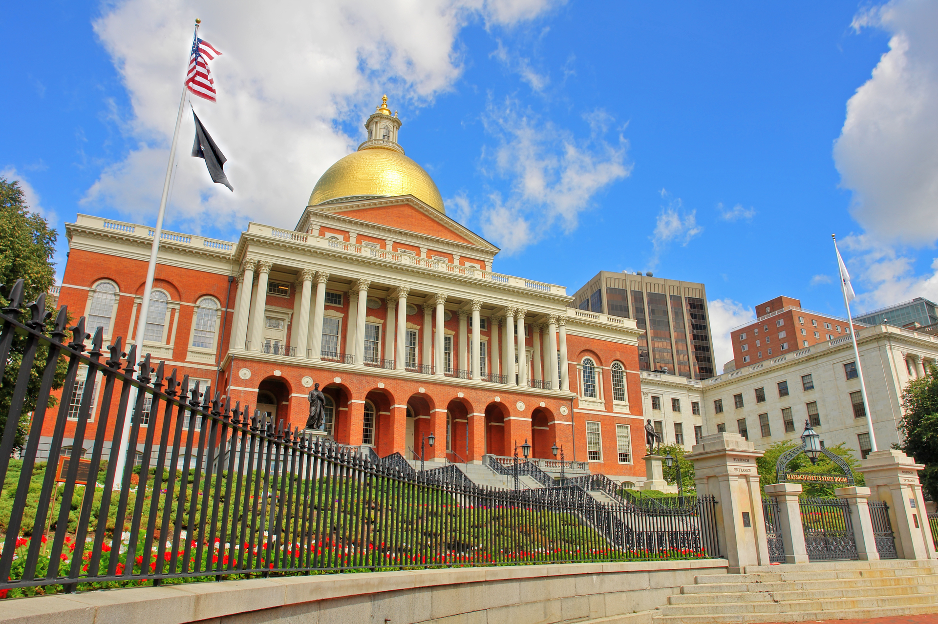 Massachusetts auto repair shops rally for labor rate increase
