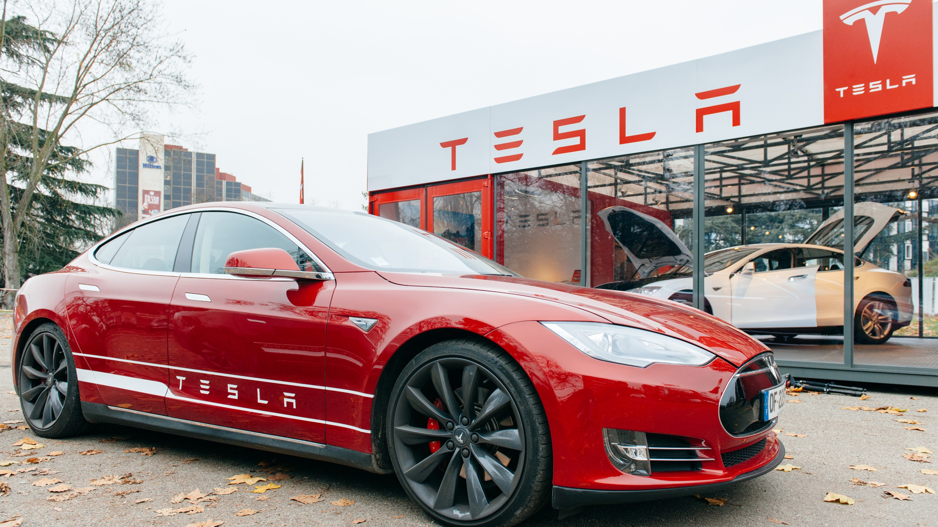 Tesla Model S electric car zero emissions