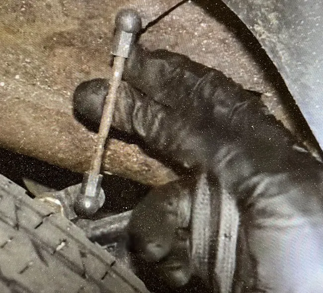 Figure 2- Ride height sensors may be adjustable for rod length. When replacing, measure the original as a reference. If original sensors are removed and reinstalled, be careful to avoid altering rod length.