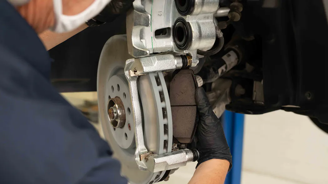 Ceramic vs semimetallic brake pads How they work, and what they’re