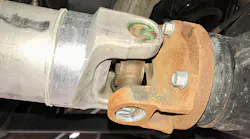 Figure 1 – 2017 RAM 2500 Factory U-Joints come with green and blue selective snap rings